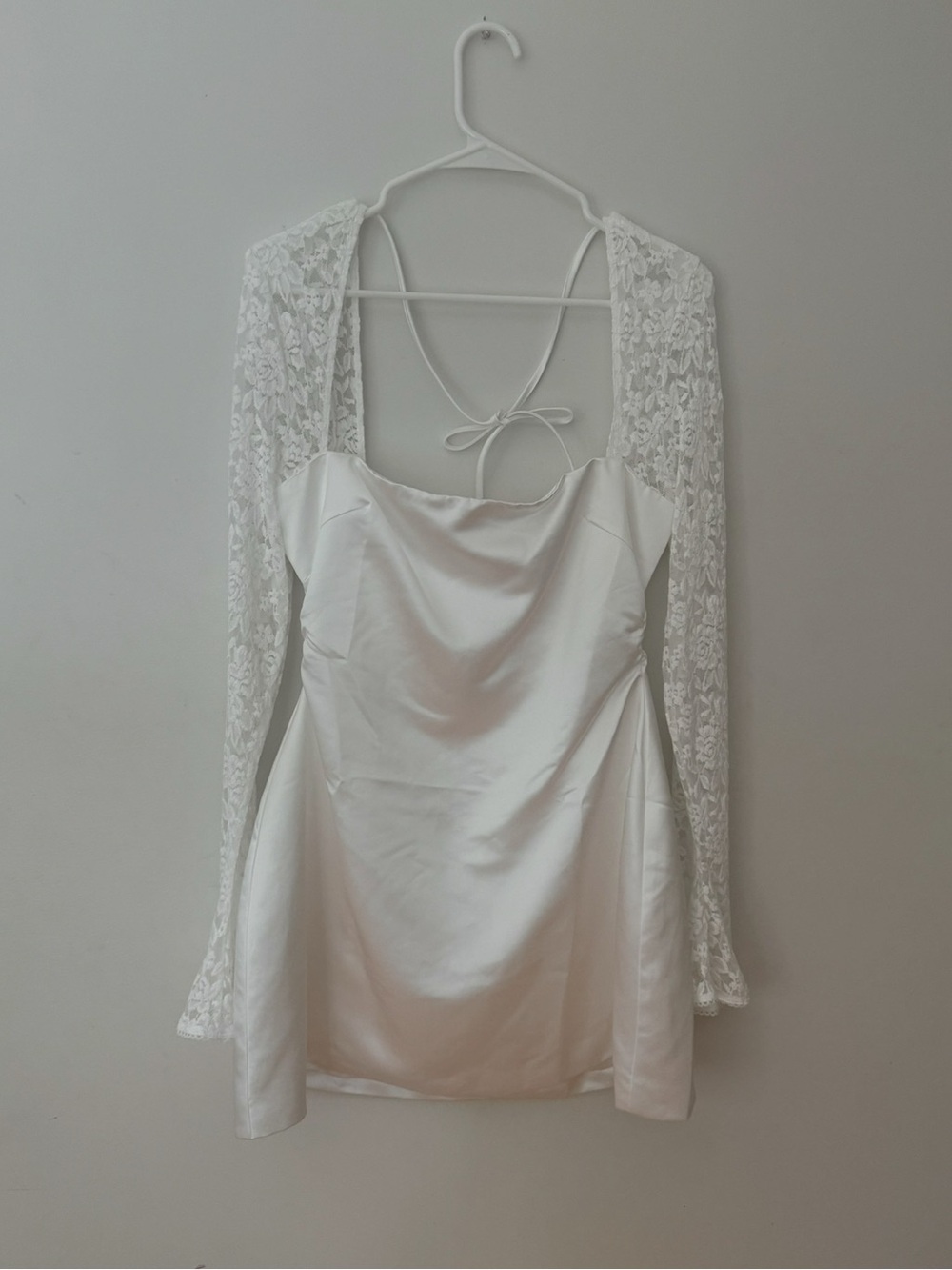 🤍 WHITE LACE SLEEVE MINI DRESS 🤍